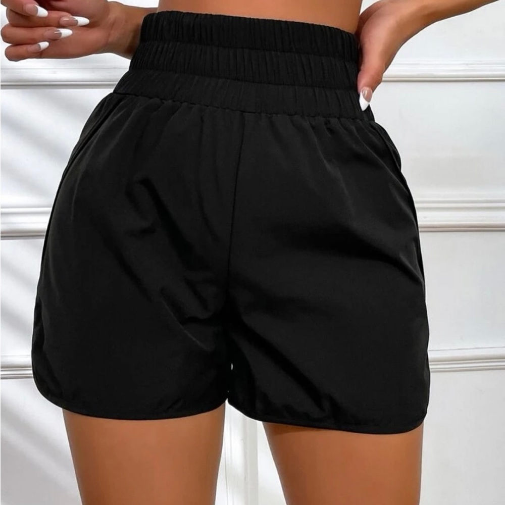 Black elastic wide band waist shorts brand new only tried on